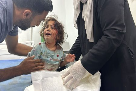 Γάζα: Φρίκη στη Ράφα – Βομβάρδισαν καταυλισμό εκτοπισμένων, 35 νεκροί