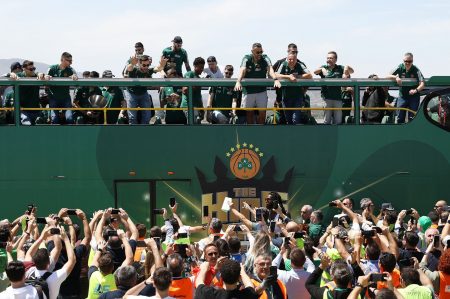 Παναθηναϊκός: Χιλιάδες φίλοι του Τριφυλλιού στο «Ελ. Βενιζέλος»