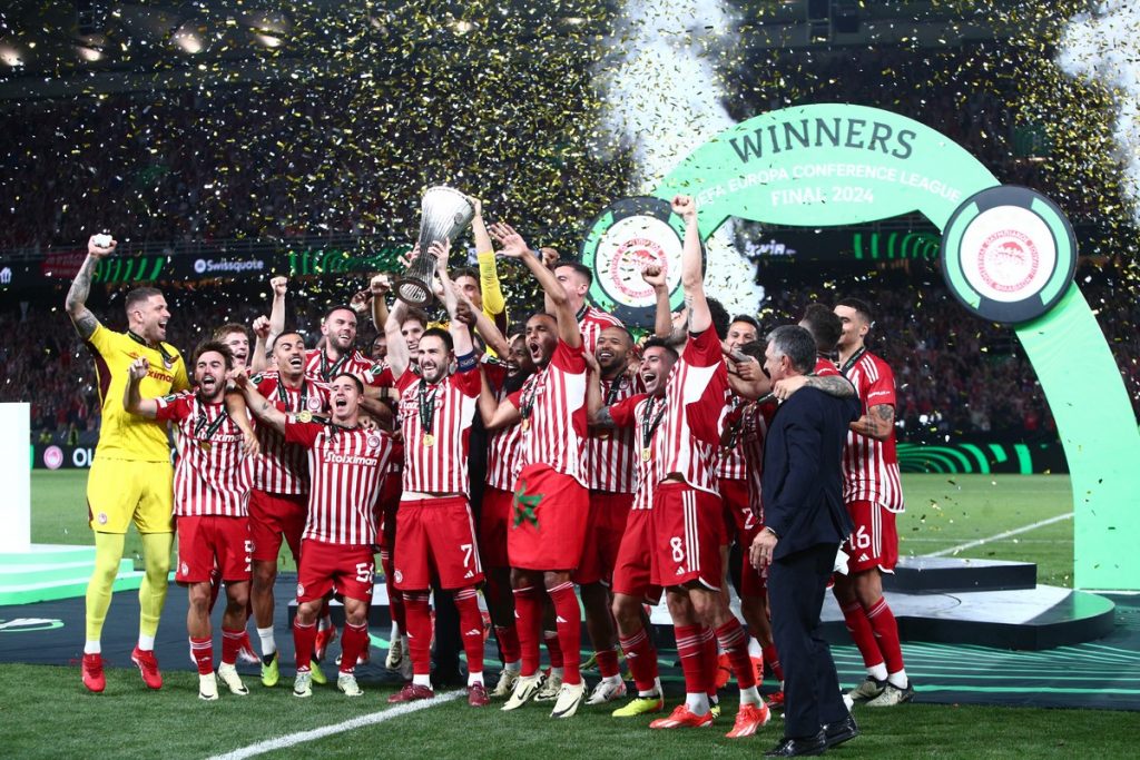 Ολυμπιακός: Η απονομή του Conference στους ερυθρόλευκους