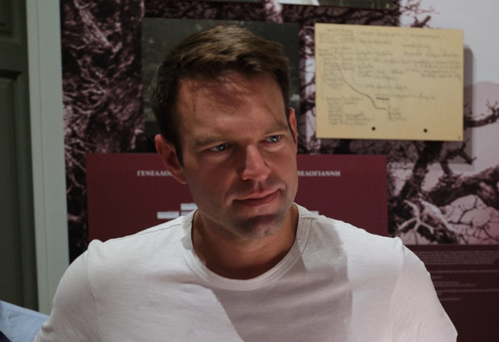 Κασσελάκης: «Κι ο Ένγκελς βιομήχανος ήταν, δεν σκέφτομαι ταμπέλες»