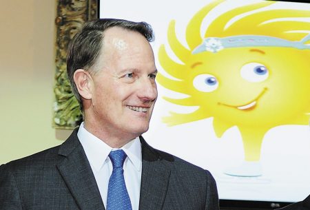 Ντάνιελ Μπένετ Σμιθ στο ΒΗΜΑ: «Πρότυπο μετάβασης σε ένα πιο πράσινο μέλλον η Ελλάδα»