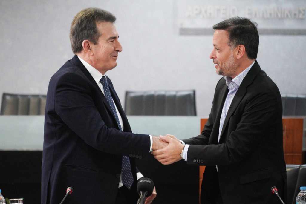 Αθήνα: Μνημόνιο συνεργασίας για την ασφάλεια υπέγραψαν Δούκας-Χρυσοχοΐδης