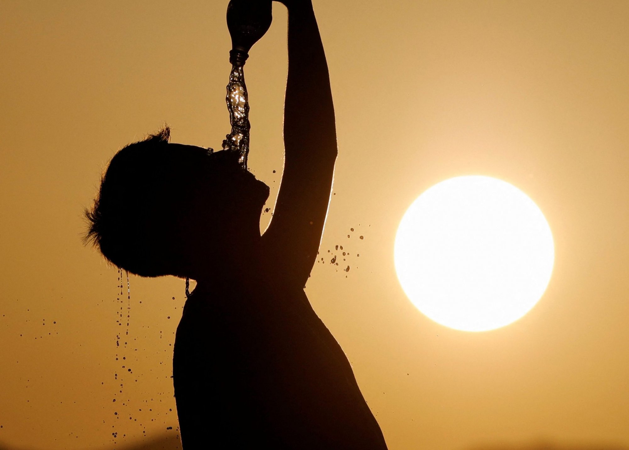 Καύσωνας: Πού θα χτυπήσει 41°C σήμερα – Σε ισχύ τα έκτακτα μέτρα για τους εργαζόμενους