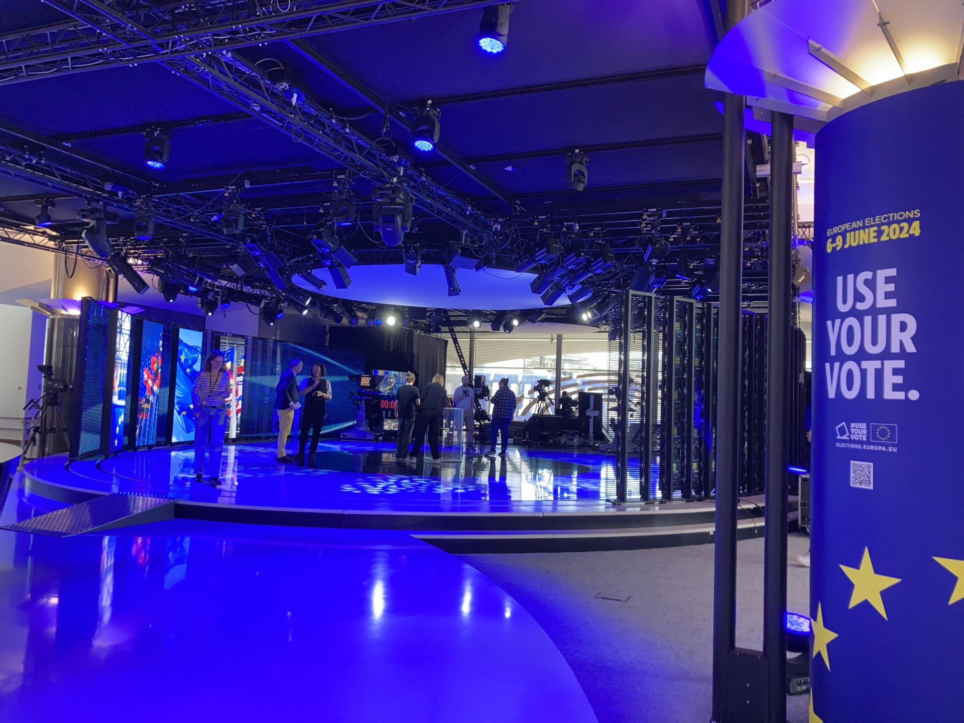 Ευρωεκλογές 2024: Το κλίμα στις Βρυξέλλες και ο επικεφαλής εκλογικού κέντρου που δεν μιλούσε φλαμανδικά