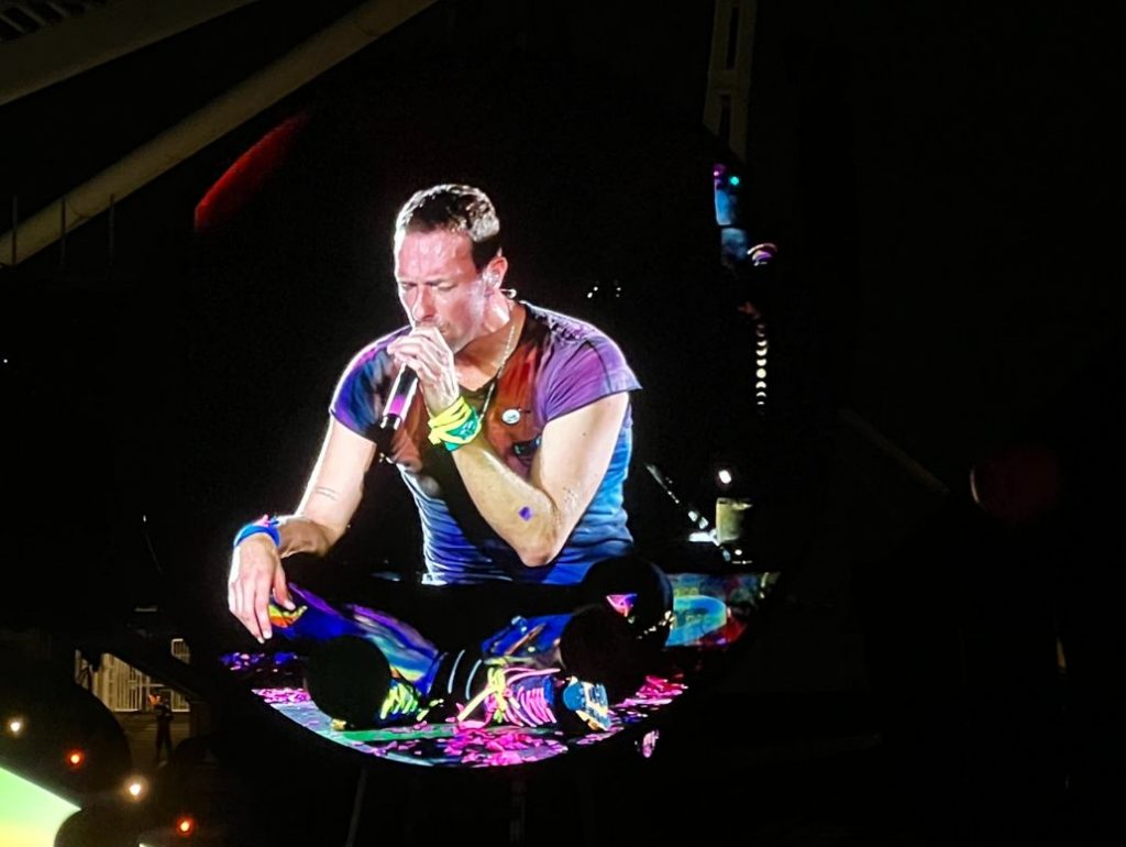 Κριστίν Κάμποτ: Η πρωταγωνίστρια του #Coldplaygate λύνει τη σιωπή της ...