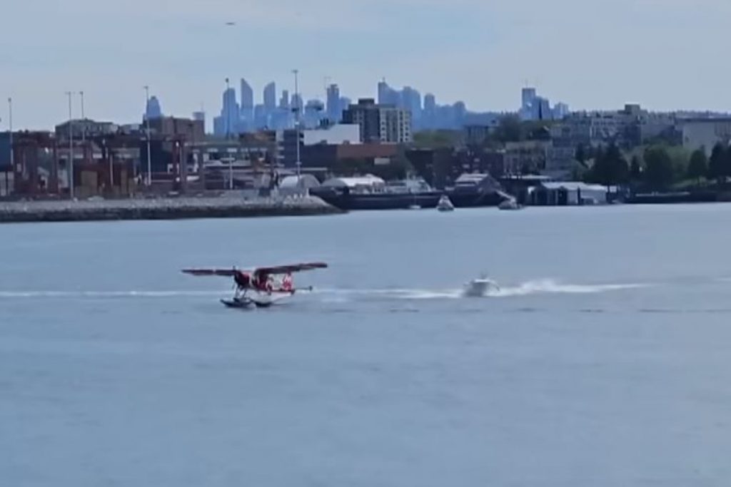 Καναδάς: Σύγκρουση υδροπλάνου με σκάφος [Βίντεο]