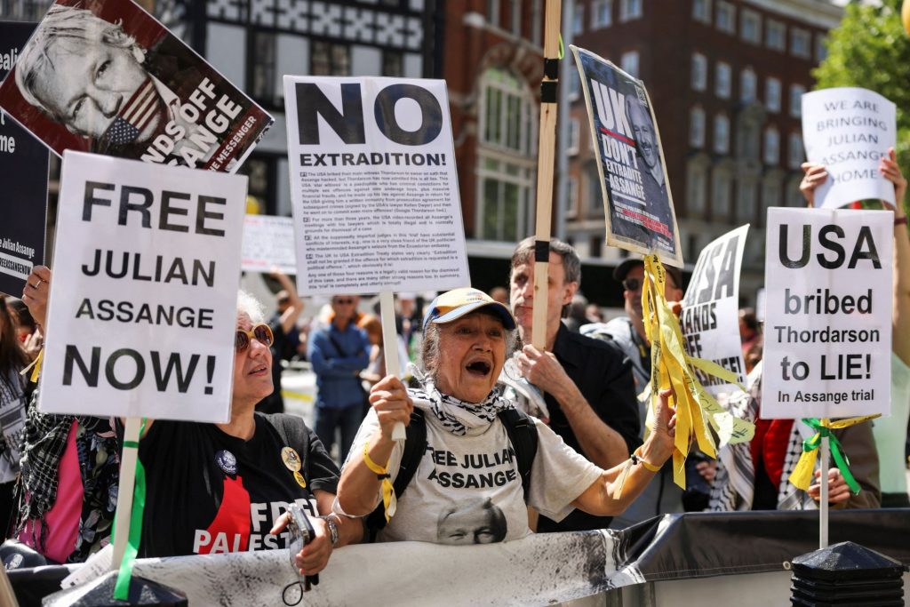 Τζ. Ασάνζ: Τον Ιούλιο η εξέταση της έφεσης κατά της έκδοσης του στις ΗΠΑ