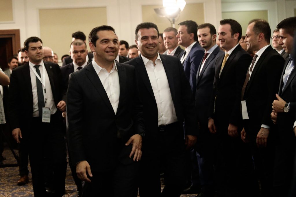 Κοινό άρθρο Τσίπρα – Ζάεφ: Καλούν σε μέτωπο προοδευτικών και δημοκρατικών δυνάμεων