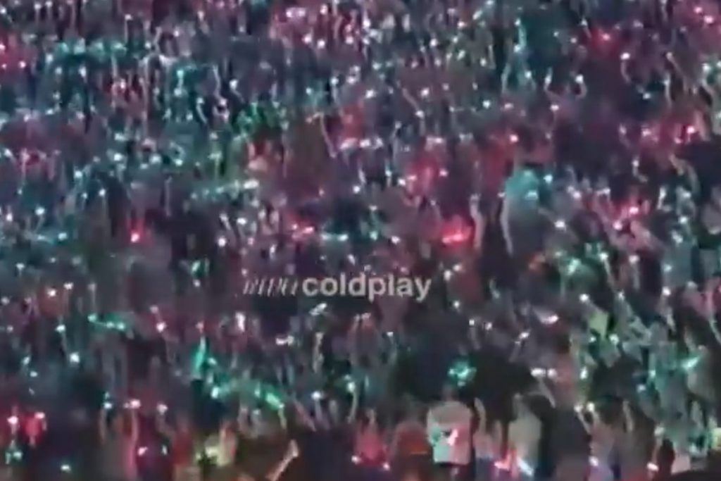 Coldplay: Η υπόκλιση του Chris Martin στο ελληνικό κοινό