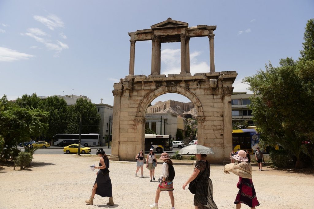 Καύσωνας: Οι οκτώ περιοχές που ο υδράργυρος «χτύπησε» κόκκινο