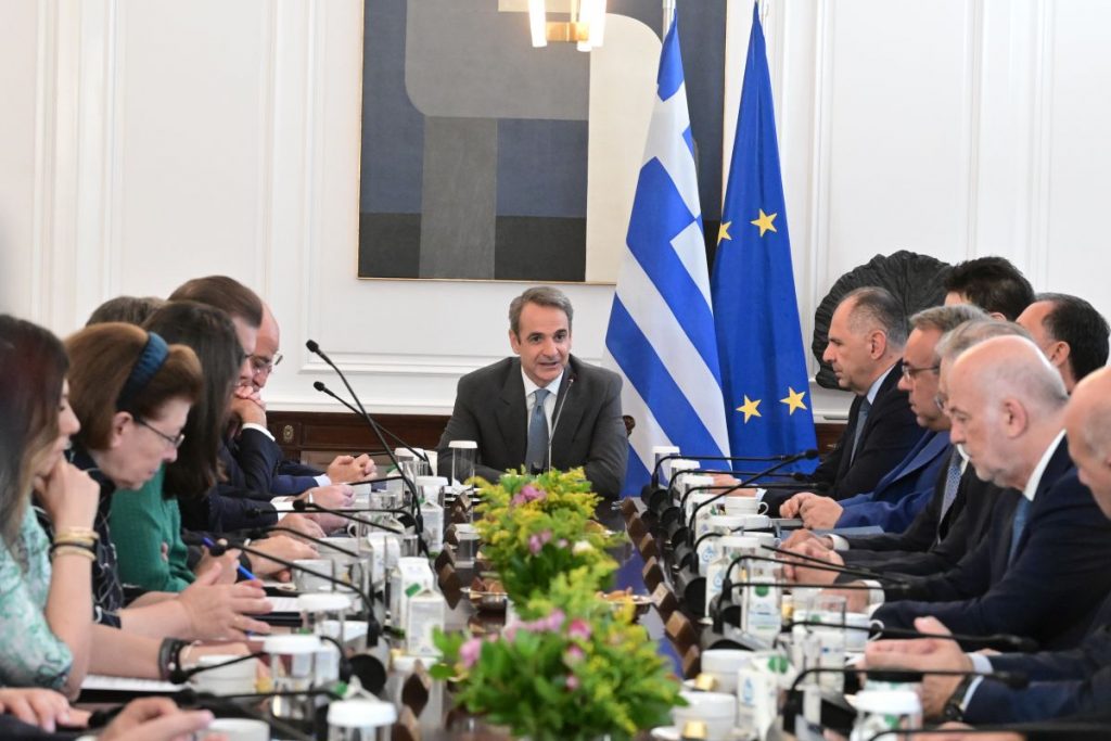 Μητσοτάκης: Αυξήσεις μισθών, υγεία, ακρίβεια, παιδεία οι προτεραιότητές μας