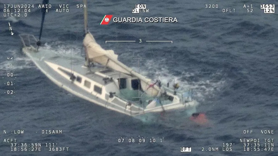 Ιταλία: Ναυάγιο στα ανοικτά της Καλαβρίας – 64 αγνοούμενοι Ιταλία: Ναυάγιο στα ανοικτά της Καλαβρίας – 64 αγνοούμενοι