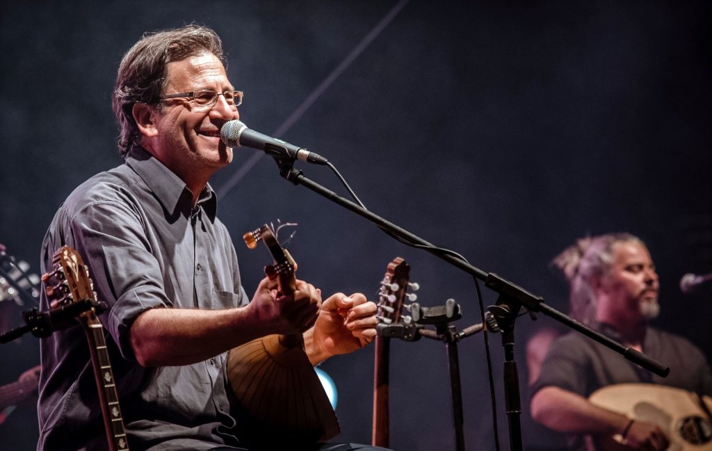 Θανάσης Παπακωνσταντίνου: Γιατί σταμάτα τις συναυλίες και πότε θα ξαναπαίξει στην Αθήνα