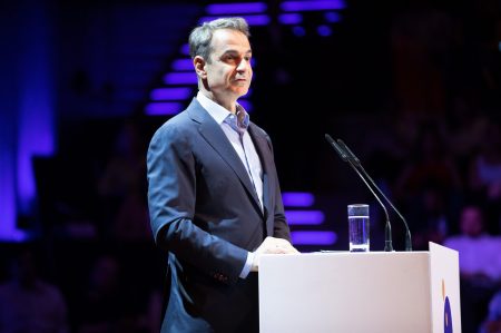 Μητσοτάκης: Πρέπει να σκεπτόμαστε το κίνητρο πίσω από την ανάπτυξη της τεχνητής νοημοσύνης