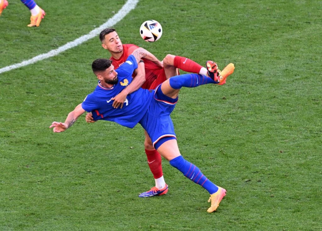 Γαλλία-Πολωνία 1-1: Δεύτερη θέση για τους «μπλε» και πρόκριση στους «16»