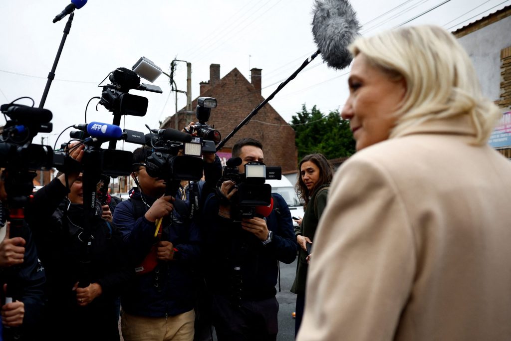 Εκλογές στη Γαλλία: «Το μείζον ερώτημα είναι η συμπεριφορά της Λεπέν, αν…»