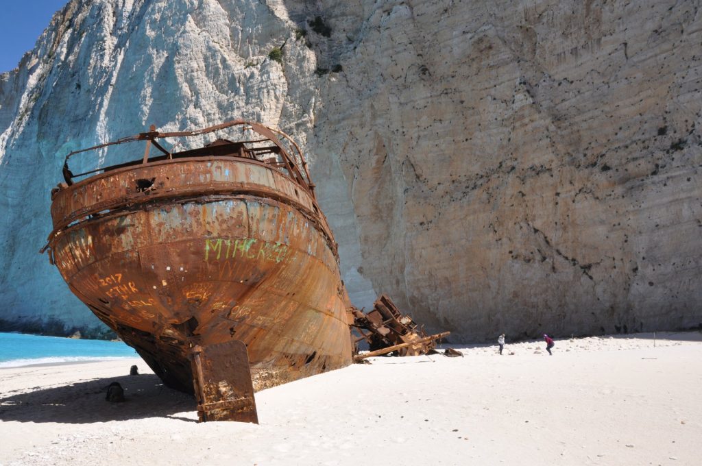 Ναυάγιο Ζάκυνθος: Πώς θα σωθεί – Οι επικεφαλής του έργου μιλούν στο ΒΗΜΑ