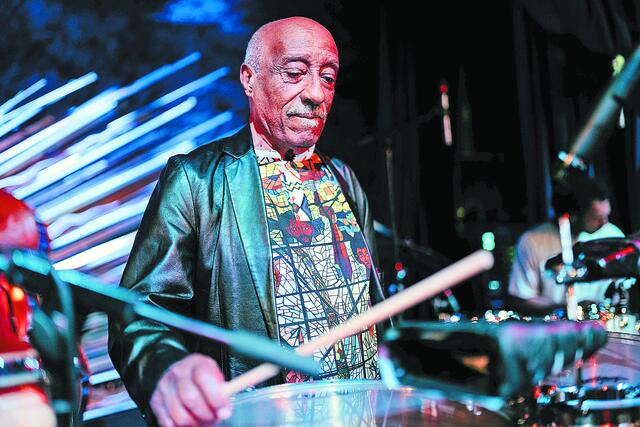 Μουλάτου Αστάτκε: Ο «πατέρας» της αιθιοπικής τζαζ στο Θέατρο Βράχων