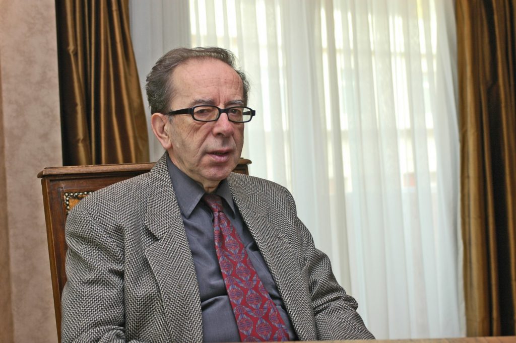 Ισμαήλ Κανταρέ: Πέθανε στα 88 του ο διεθνούς φήμης αλβανός συγγραφέας