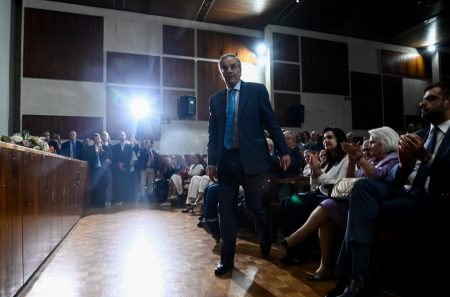 Ποια ΝΔ είναι τελικά μικρή και φοβική;