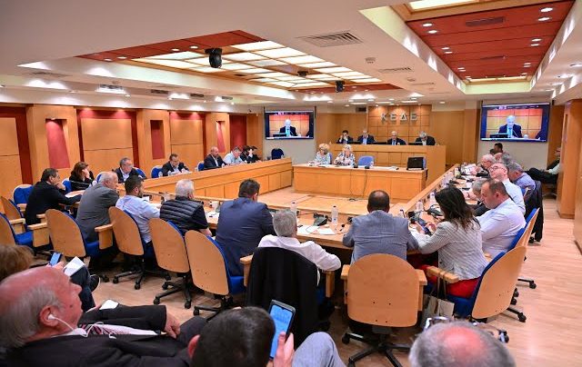 Πρόεδρος ΚΕΔΕ: «Ήδη πολλοί δήμοι έχουν κοκκινήσει»