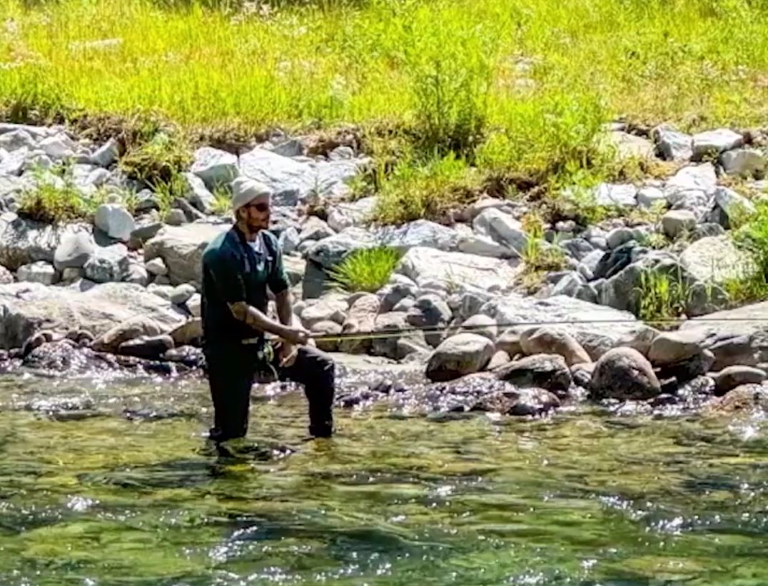 Οργή στη Νορβηγία για τον Μπέκαμ: Ψάρευε παράνομα σολομό – Τι απαντά