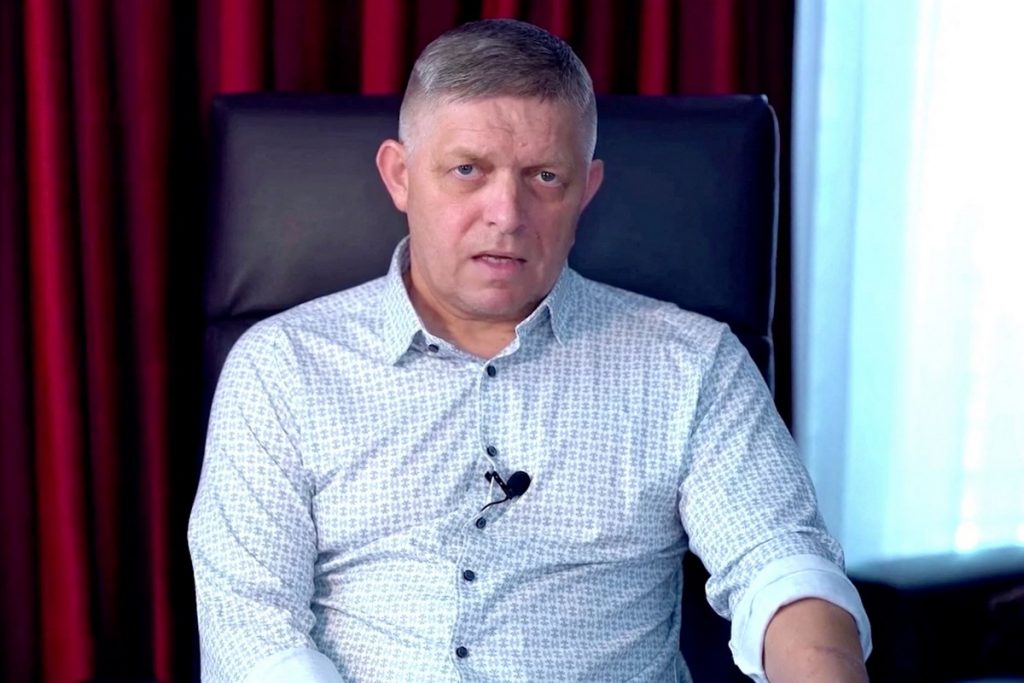 Σλοβακία: Ο Ρόμπερτ Φίτσο έκανε την πρώτη του δημόσια εμφάνιση