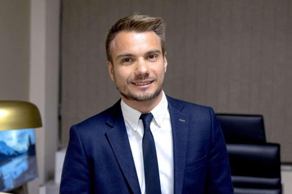 Σάρκα και οστά παίρνουν τα ∆ηµοτικά Συµβούλια Νέων