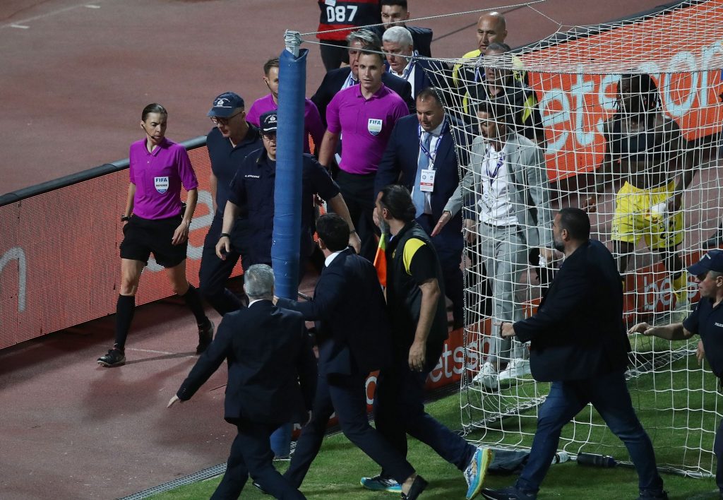 Άρης: Τιμωρία σε 20 παίκτες και στον Μάντζιο για τα μετάλλια του κυπέλλου