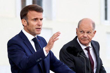 Μακρόν και Σολτς υπέρ Μπάιντεν – «Σε όλους συμβαίνει ένα φραστικό ολίσθημα»