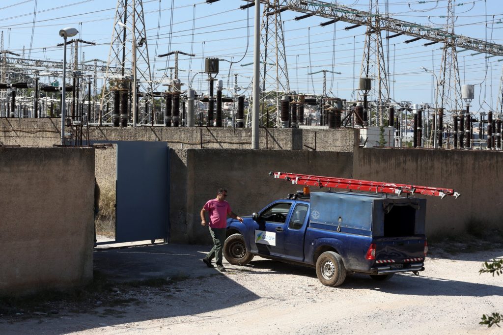 Φόβοι για blackout: Πώς ο καύσωνας «απειλεί» την ηλεκτροδότηση