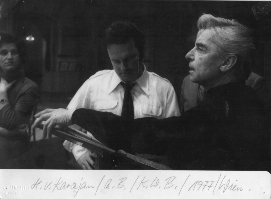 Χέρμπερτ φον Κάραγιαν: Ποιος ήταν ο εμβληματικός μαέστρος