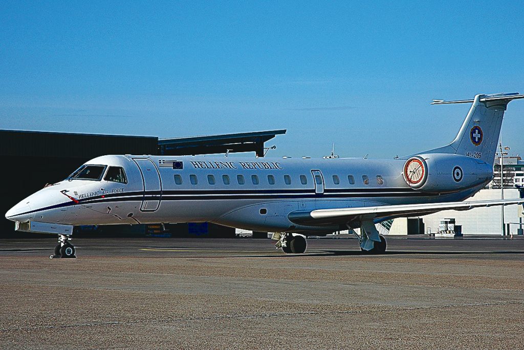 Γιατί η Πολεμική Αεροπορία βγάζει στο σφυρί δύο κυβερνητικά αεροσκάφη