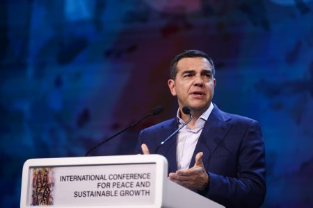 Αλέξης Τσίπρας: Ταύρος εν υαλοπωλείω για τα «μαύρα» στον ΣΥΡΙΖΑ