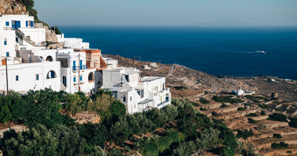 Λογοτεχνία στην Τήνο