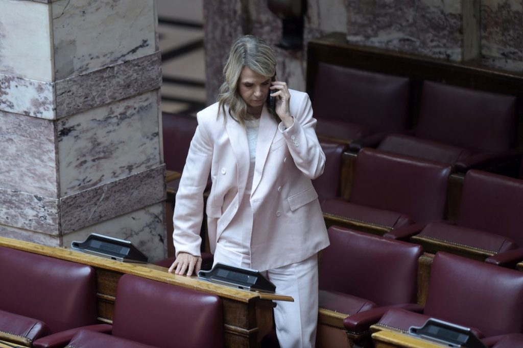 Μιλένα Αποστολάκη: Δεν δίνω καμία γραμμή σε κανέναν