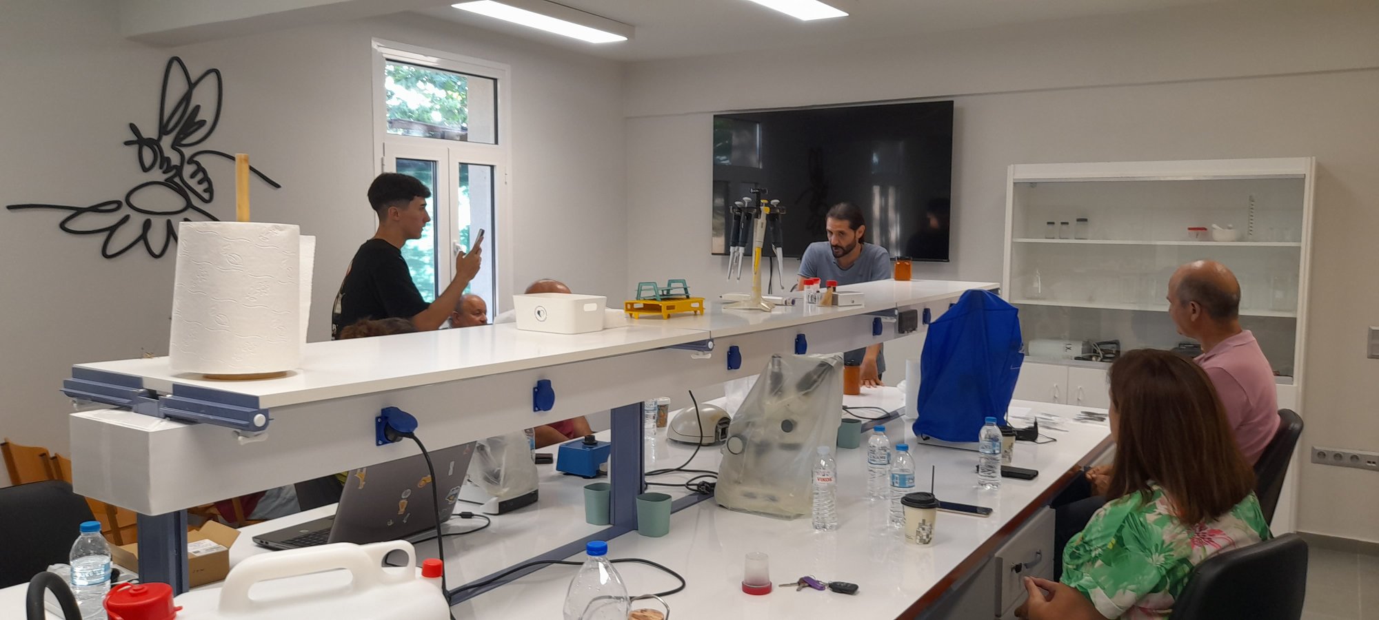 Εκπαιδευόμενοι Μελισσοκόμοι από την Ελασσόνα στο Πανεπιστήμιο Θεσσαλίας