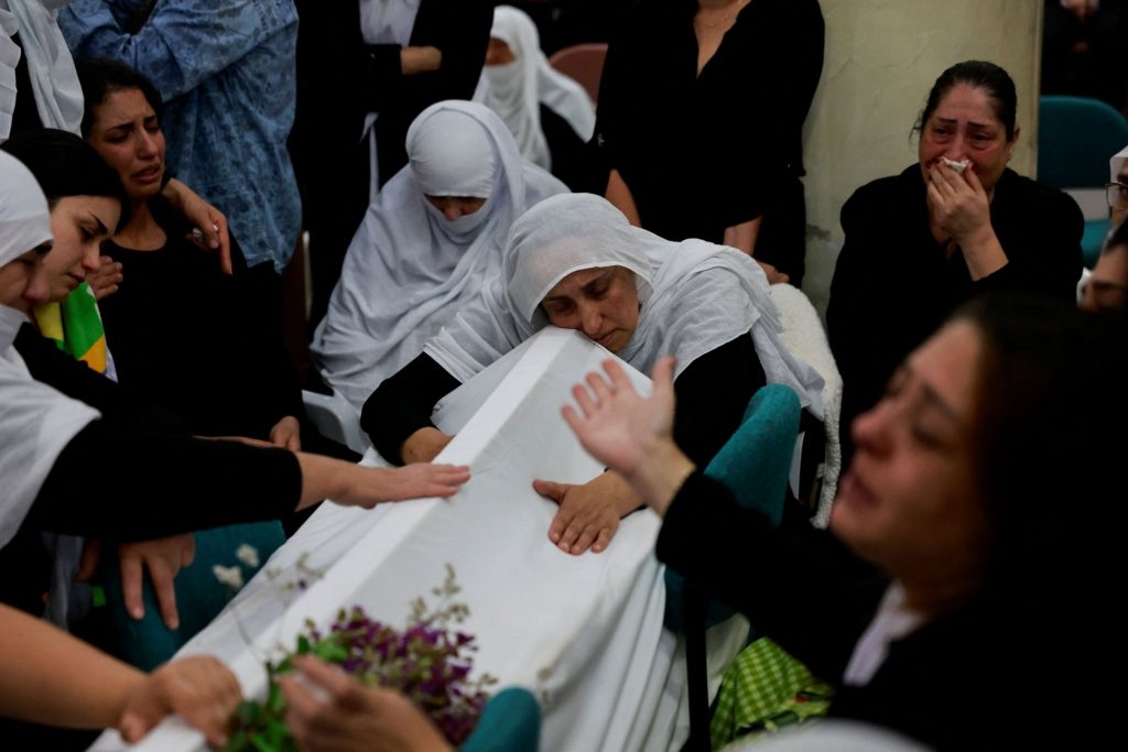 5 το πρωί: Υψηλές θερμοκρασίες σε ΠαΣοΚ, ΣΥΡΙΖΑ – Κατακραυγή για το Γκολάν – Ώρα μεταλλίου στους Ολυμπιακούς