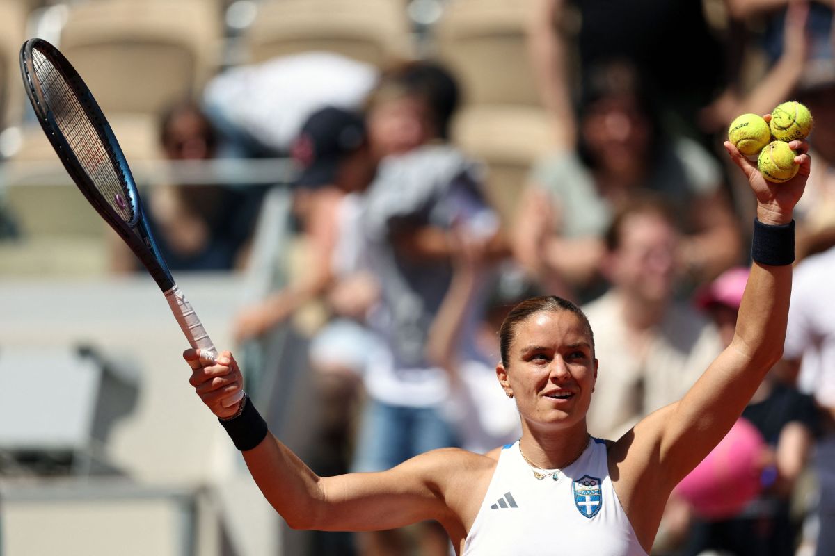 Ολυμπιακοί Αγώνες: Η Σάκκαρη «διέλυσε» την Κόβινιτς – Στις κερκίδες ο πρωθυπουργός