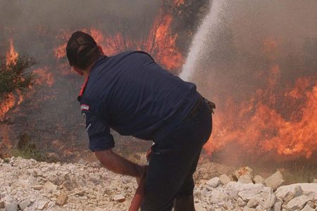 Κύπρος: Βρέθηκαν απανθρακωμένες σοροί σε αυτοκίνητο
