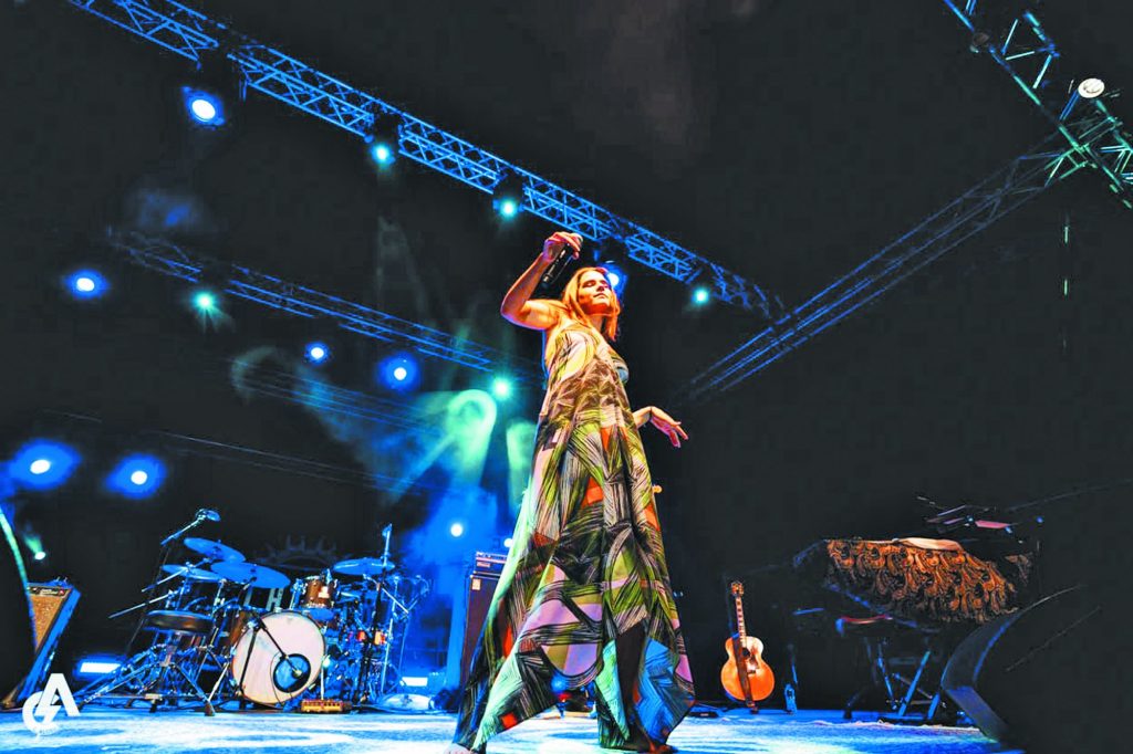 Alexandra Sieti: «Έχω γεννηθεί για το live»