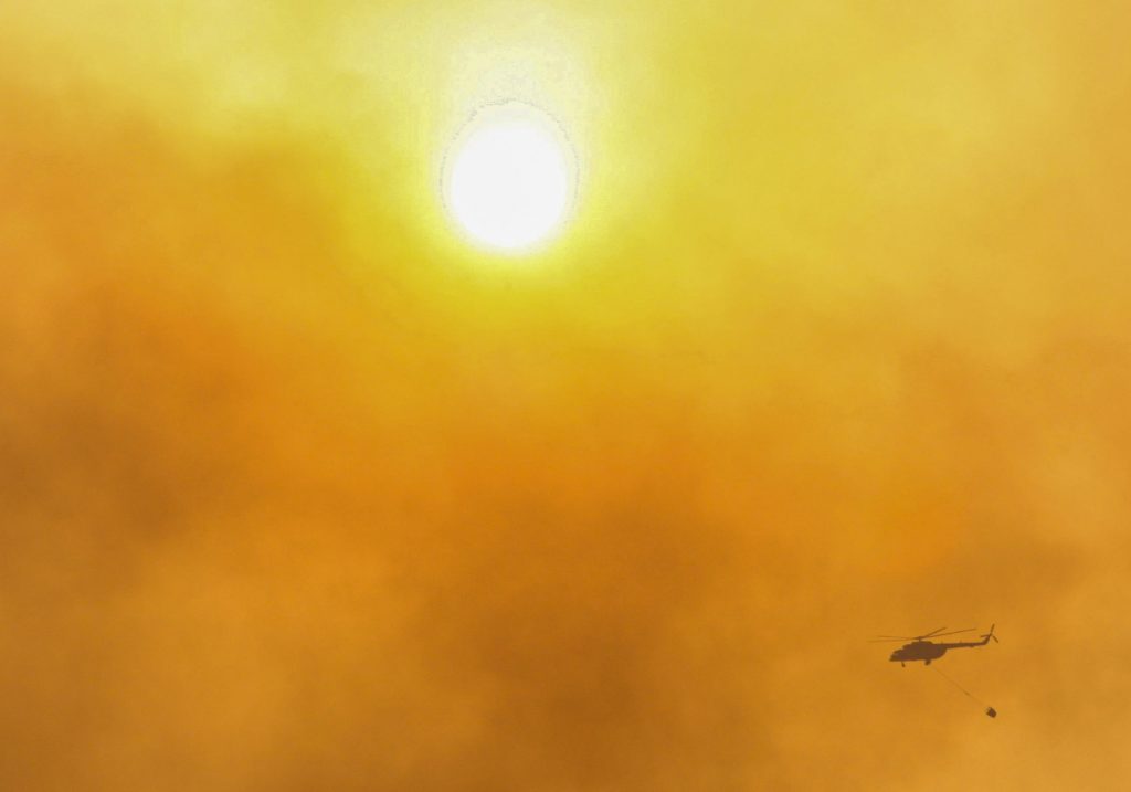 Καιρός: Δύσκολο τριήμερο με μελτέμια 7 μποφόρ – «Καμπανάκι» για πυρκαγιές σε 4 Περιφέρειες