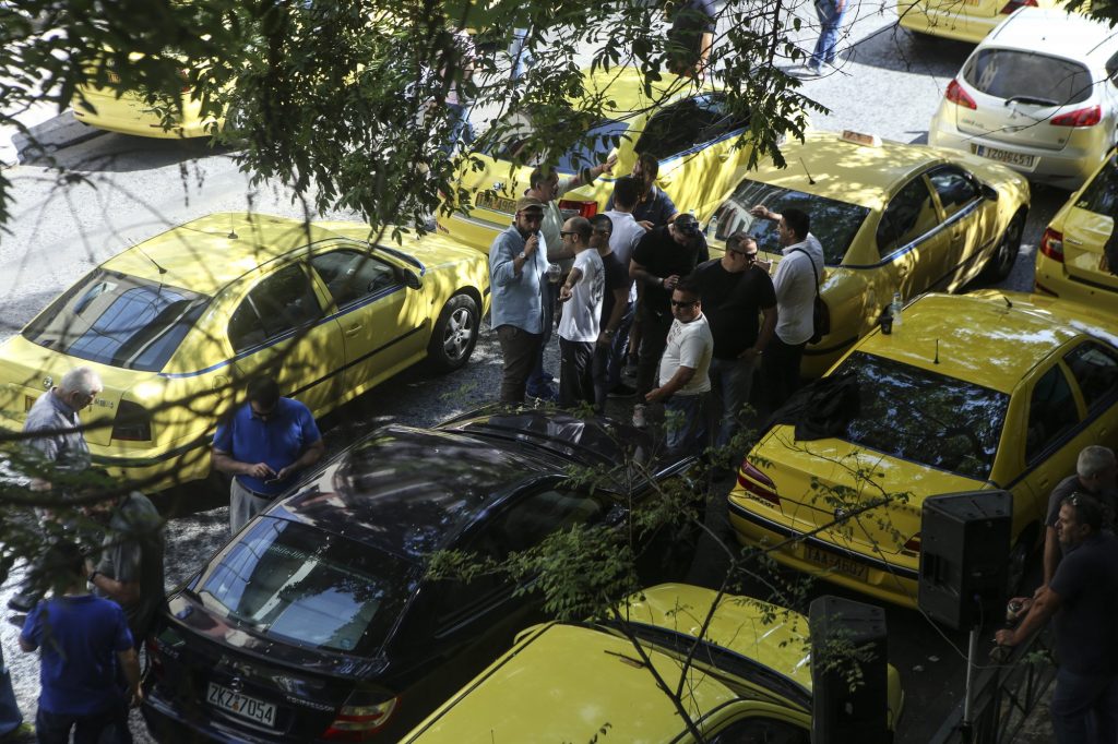 Χωρίς ταξί σήμερα η Αθήνα – 24ωρη απεργία του ΣΑΤΑ