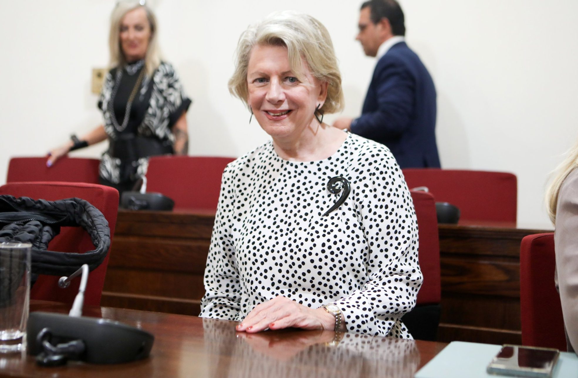 Ακρίτα σε Τσέκερη: Αν παραιτηθώ από την ΚΟ δεν θα κρατήσω την έδρα ως ανεξάρτητη Ακρίτα σε Τσέκερη: Αν παραιτηθώ από την ΚΟ δεν θα κρατήσω την έδρα ως ανεξάρτητη