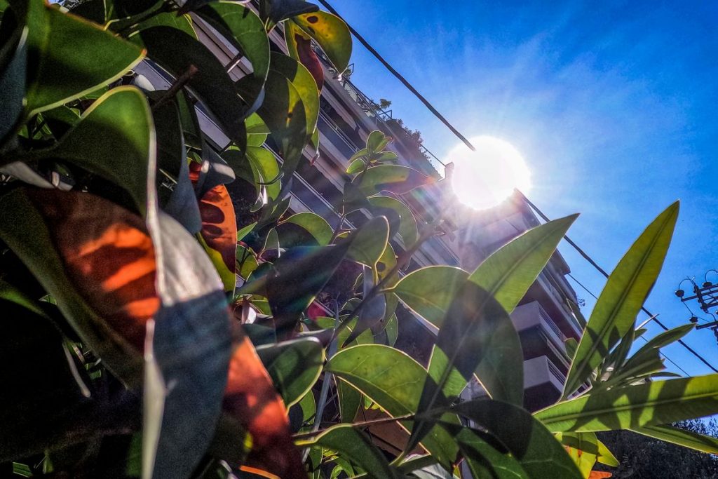 Καιρός: 32άρια σήμερα και μετά βουτιά της θερμοκρασίας