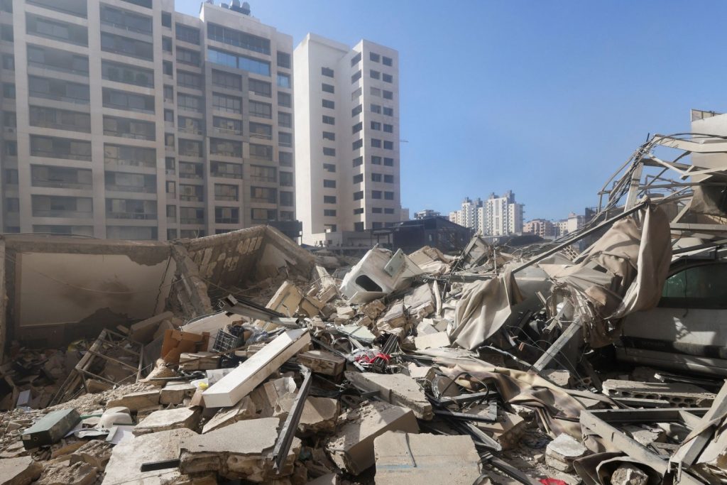 Μέση Ανατολή: Πόσο μεγάλο ήταν τελικά το πλήγμα του Ιράν στο Ισραήλ;