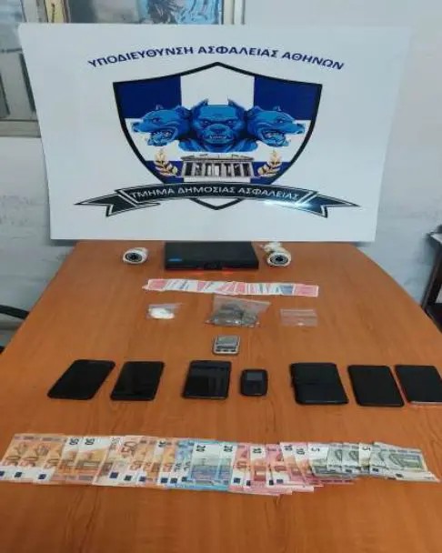 Police raid on a house in the center of Athens – Six arrests for drugs and illegal gambling
 – 2024-10-07 09:41:03