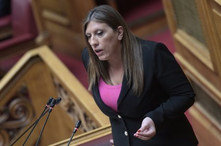 Κόντρα Κωνσταντοπούλου – Τασούλα: Φέρνετε τους Σπαρτιάτες από το παράθυρο