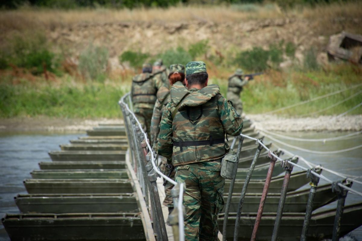 Αναδιοργάνωση του θεσμού της Εφεδρείας: Ο Νίκος Δένδιας παρουσίασε τη νέα εποχή για το «Στρατό των Πολιτών» Αναδιοργάνωση του θεσμού της Εφεδρείας: Ο Νίκος Δένδιας παρουσίασε τη νέα εποχή για το «Στρατό των Πολιτών»