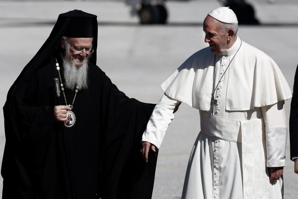 Κοινό Πάσχα Ορθόδοξων-Καθολικών: Πώς στριμώχνει τη Ρωσία – Ο ρόλος της αστρονομίας